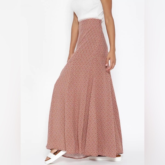 Forever 21 Coral Geometric Maxi Skirt - Picture 1 of 7